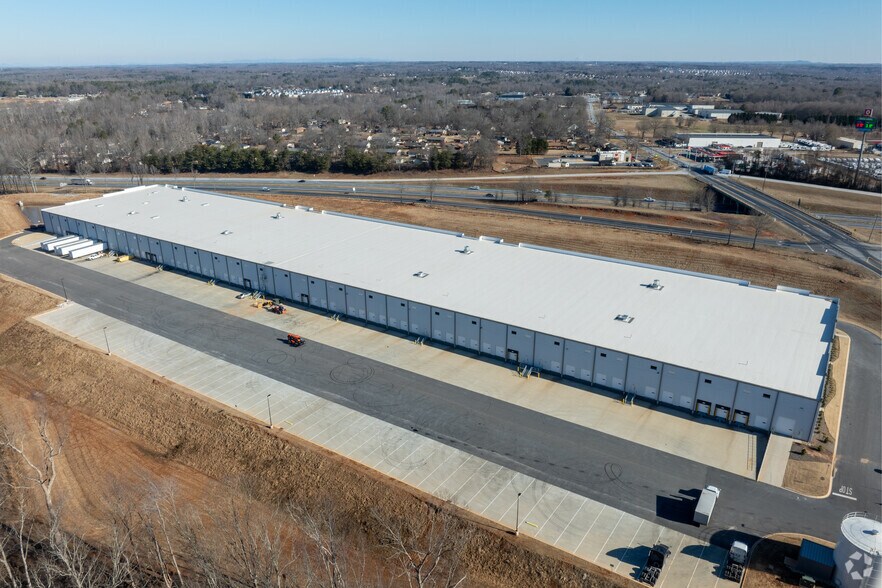 More Photos Of 380 John Dodd Rd, Spartanburg Distribution For Lease