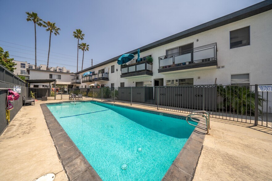More Photos Of 11940 Burbank Blvd, Valley Village Apartments For Sale