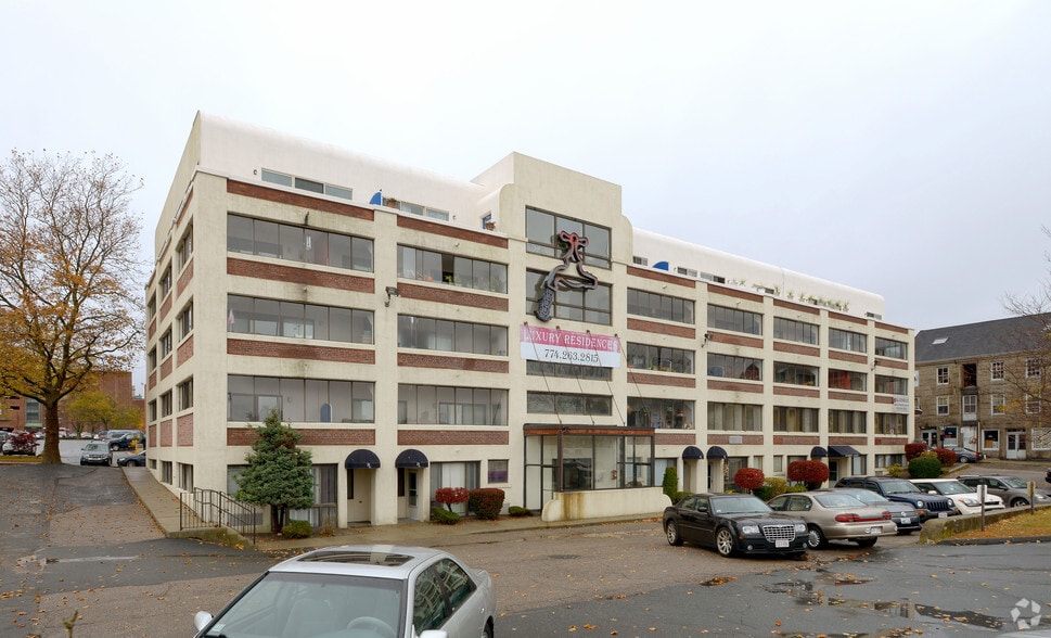 More Photos Of 26 S Water St, New Bedford Apartments For Lease