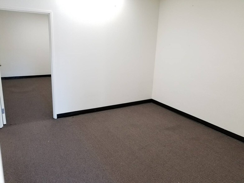 More Photos Of 657-727 Brea Canyon Rd, Walnut Unknown For Lease