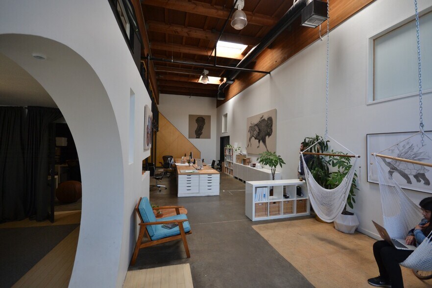 More Photos Of 1308 9th St, Berkeley Warehouse For Lease