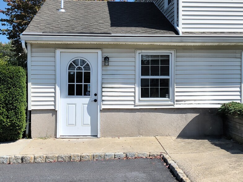 More Photos Of 2 Mountain View Ave, Long Valley Medical For Lease