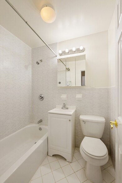 More Photos Of 37 W 71st St, New York Apartments For Sale