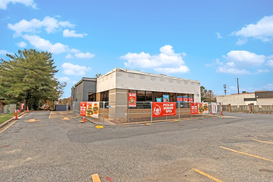 More Photos Of 6335 Allentown Rd, Temple Hills Fast Food For Sale