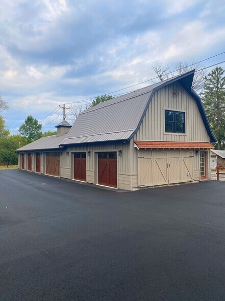 More Photos Of 375 Blumel Rd, Scotchtown Industrial For Sale