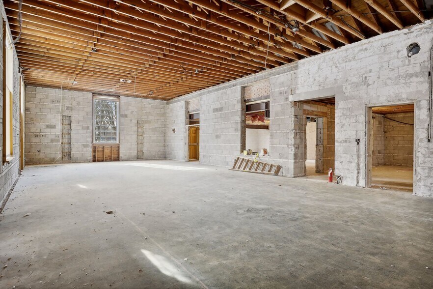 More Photos Of 1671 Summit Ave, Saint Paul Religious Facility For Sale