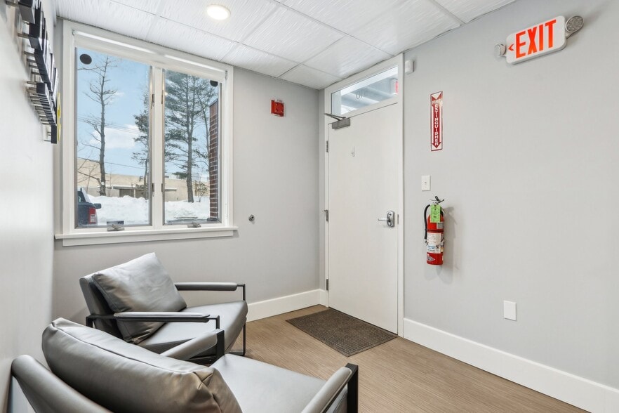 More Photos Of 100 Conifer Hill Dr, Danvers Office For Lease