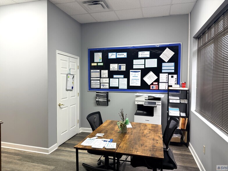 More Photos Of 119 Canal St, Pooler Office For Lease