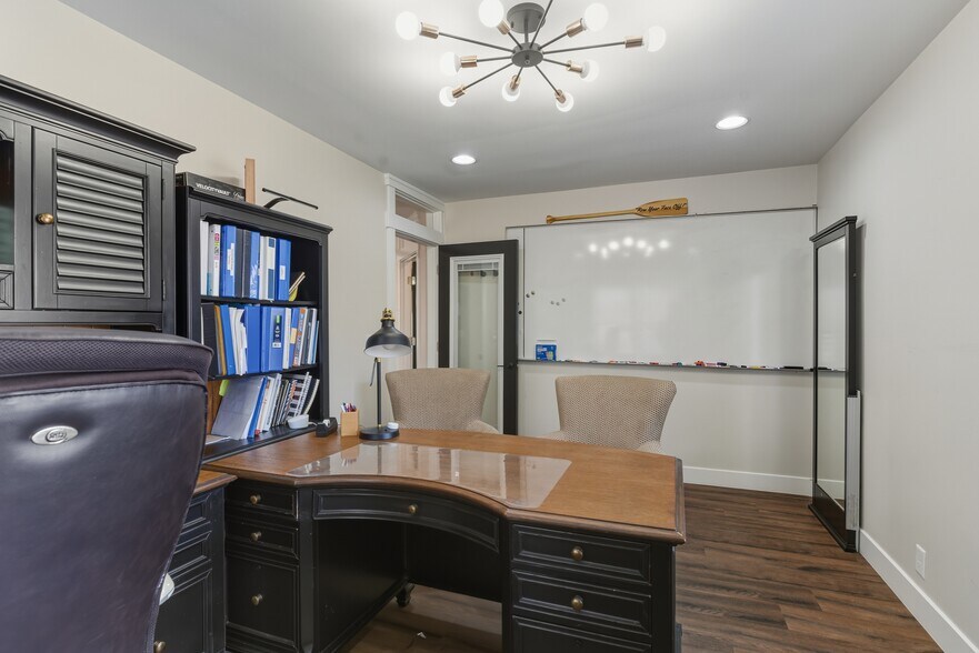More Photos Of 152 W 500 S, Bountiful Office For Sale