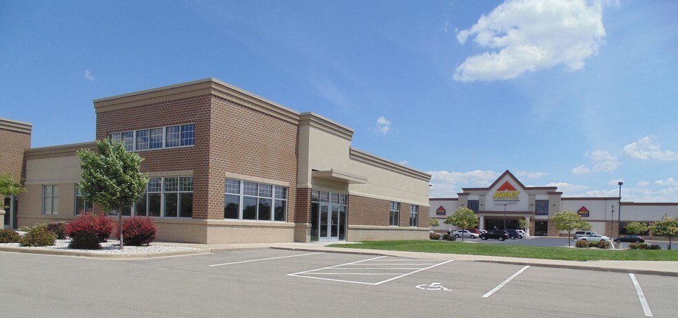 More Photos Of 2363 Holmgren Way, Green Bay Bank For Lease