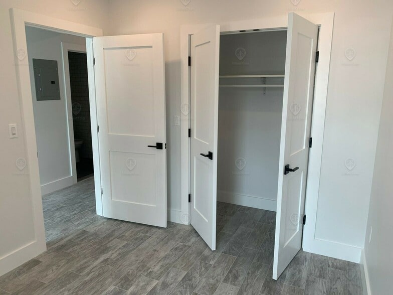 More Photos Of 692 Coney Island Ave, Brooklyn Storefront For Sale