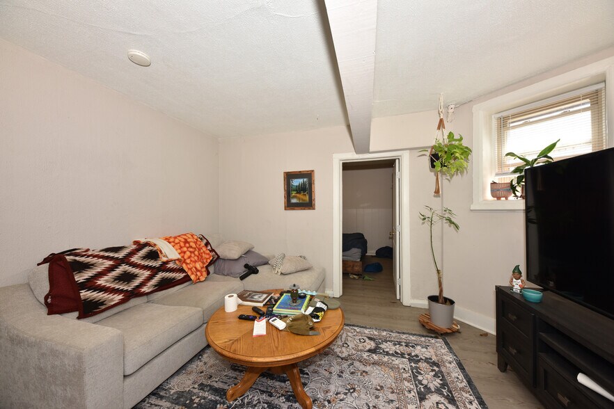 More Photos Of 1816 E Kane Pl, Milwaukee Apartments For Sale