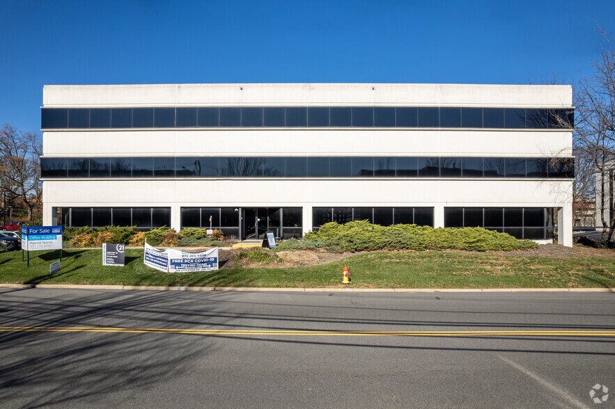 More Photos Of 140 Littleton Rd, Parsippany Office For Lease