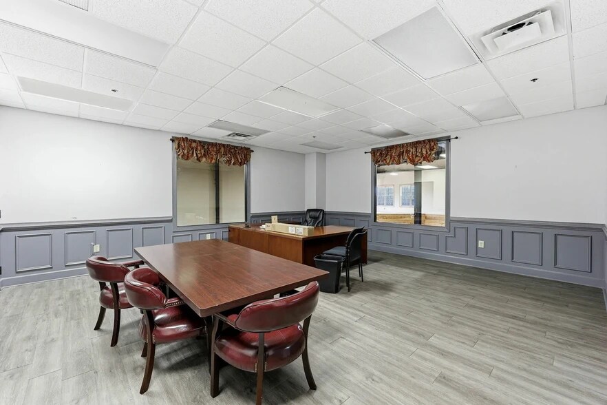 More Photos Of 4336 Cornelia Hwy, Lula Freestanding For Lease
