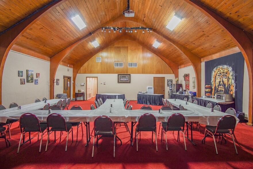 More Photos Of 1005 SW 4th St, Moore Religious Facility For Sale