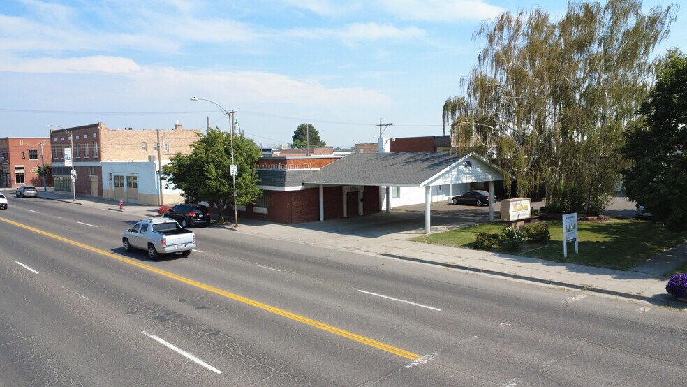 Primary Photo Of 221 W Main St, Burley Medical For Sale