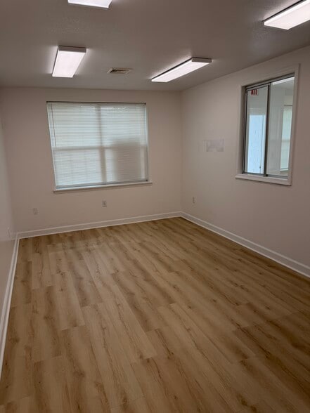 More Photos Of 1147 Independence Blvd, Virginia Beach Medical For Lease