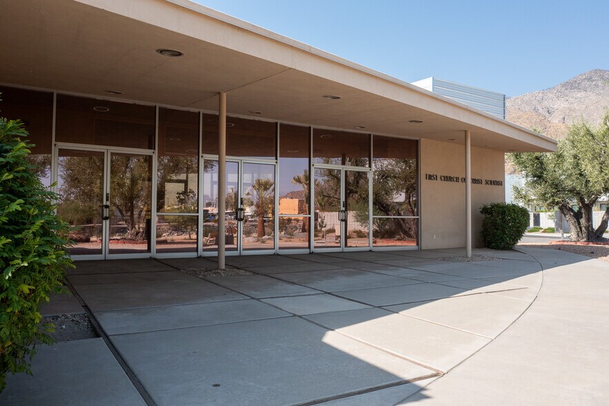 More Photos Of 605 S Riverside Dr, Palm Springs Religious Facility For Sale