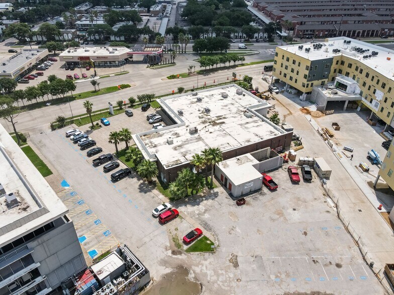 More Photos Of 6430 Hillcroft Ave, Houston Medical For Sale