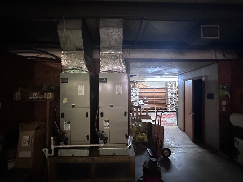 More Photos Of 388 Highway 62 E, Salem Warehouse For Sale