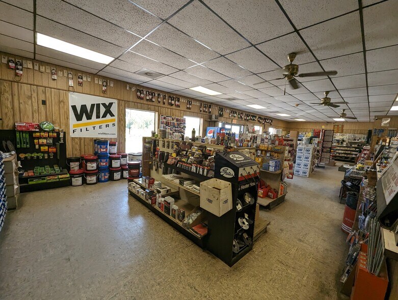 More Photos Of 14051 US Highway 98 Byp, Dade City Manufacturing For Sale