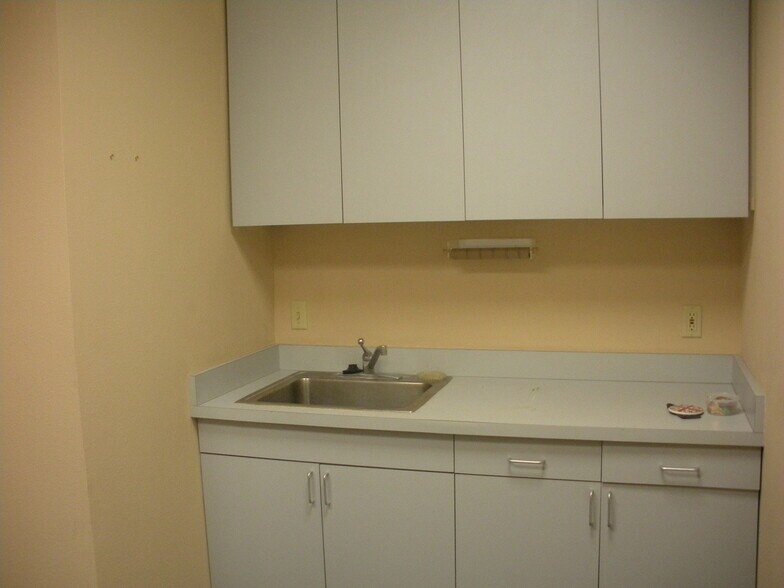 More Photos Of 26921-27051 Moulton Pky, Aliso Viejo Unknown For Lease