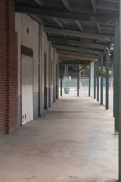 More Photos Of 315 Albemarle Ave SE, Roanoke Industrial For Lease