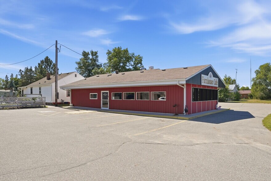 More Photos Of 409 US-71 W, Clarissa Restaurant For Sale