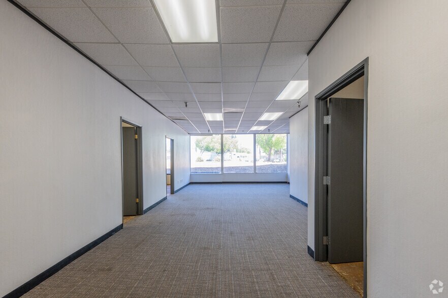 More Photos Of 4241 Williamsbourgh Dr, Sacramento Loft Creative Space For Sale