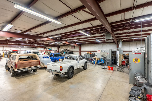 More Photos Of 491 Menlo Ave, Hemet Warehouse For Sale