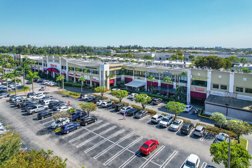 More Photos Of 11402 Doral Blvd, Miami Unknown For Lease