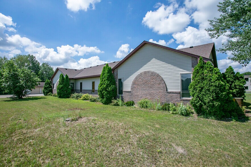 More Photos Of 16015 NE Central Ave, Ham Lake Office For Sale