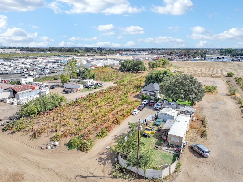 More Photos Of 310 Sandy Ln, Oakley Manufacturing For Sale