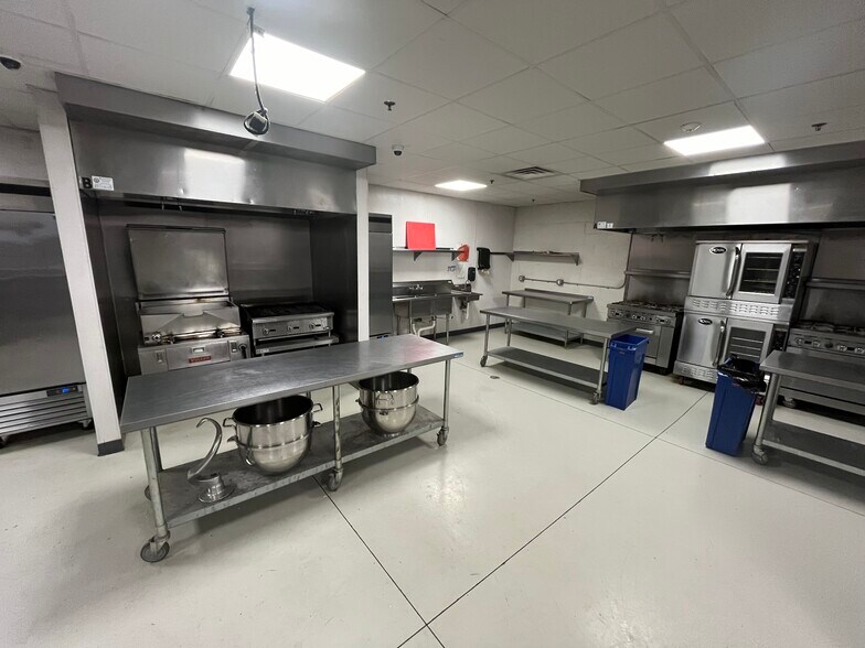 More Photos Of 1355 Judd Ave SW, Grand Rapids Manufacturing For Lease