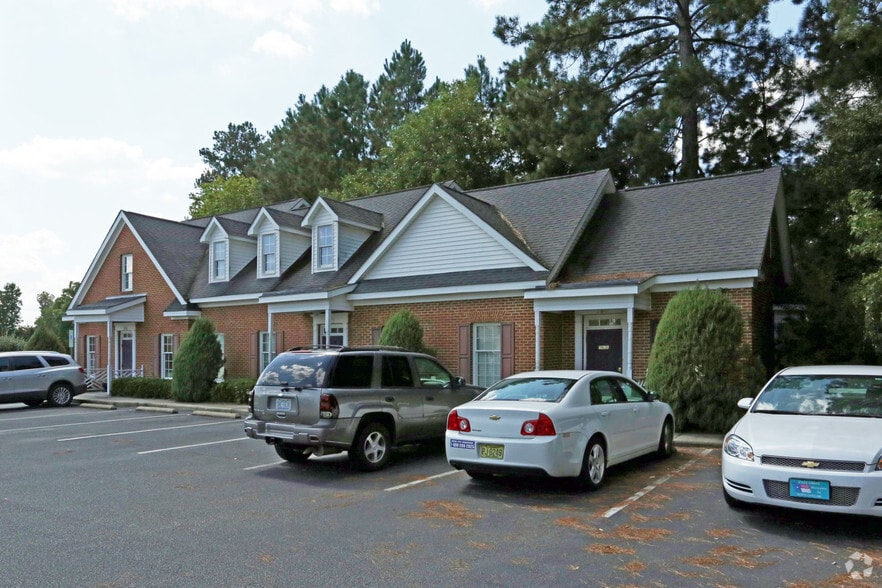 More Photos Of 140-148 Woodridge Ct, Rocky Mount Office For Sale