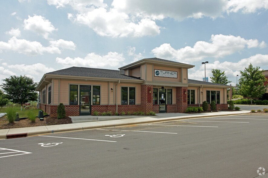 More Photos Of 323 Coddle Market Dr NW, Concord Unknown For Lease