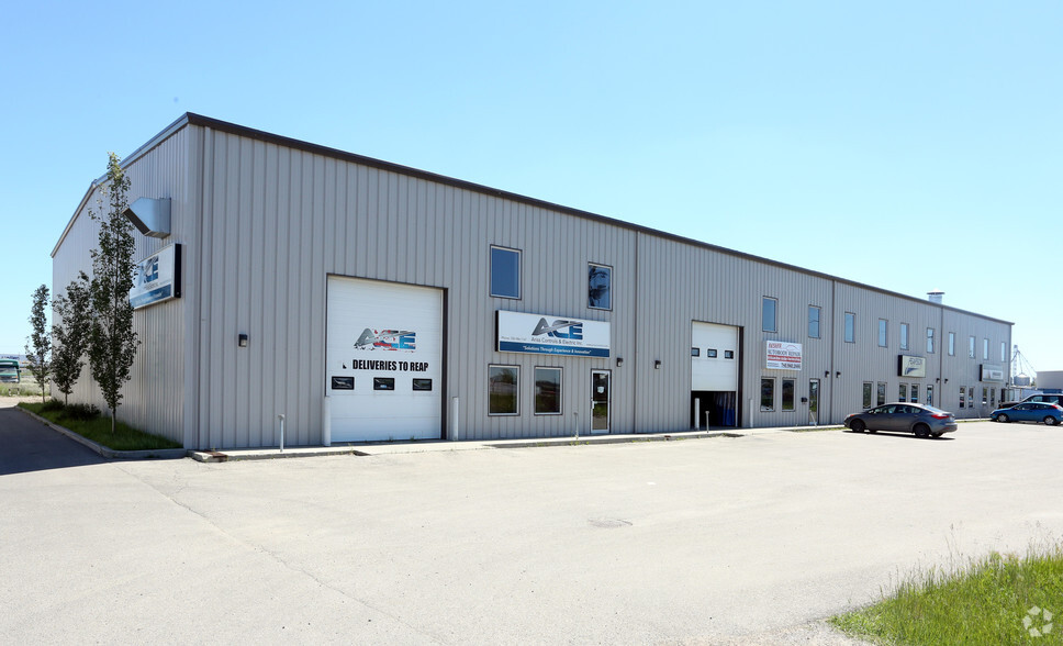 Primary Photo Of 7609 Sparrow Dr, Leduc Warehouse For Lease