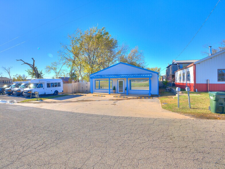 Primary Photo Of 305 S Chickasaw Ave, Claremore Daycare Center For Sale
