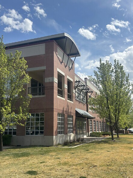 More Photos Of 126 W Sego Lily Dr, Sandy Office For Lease