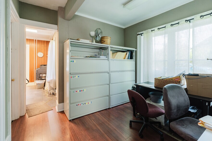 More Photos Of 1201 Washington St, Watertown Office Residential For Sale