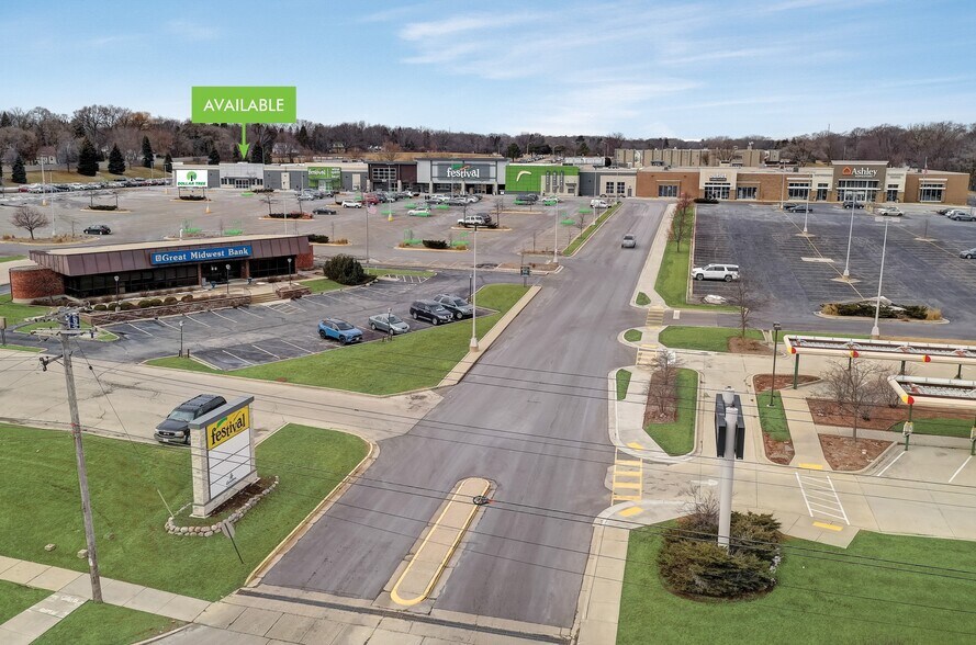 More Photos Of 4777 S 27th St, Greenfield Freestanding For Lease