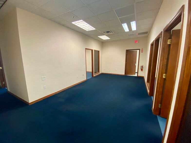 More Photos Of 11031 US Hwy 19 N, Port Richey Medical For Lease