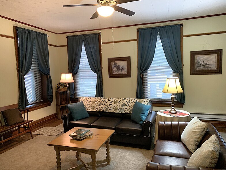 More Photos Of 233 Market St, Lewisburg General Retail For Sale