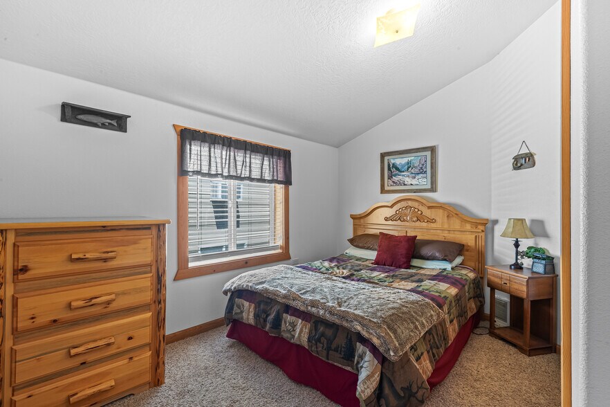 More Photos Of 302 Berger St, Riggins Apartments For Sale