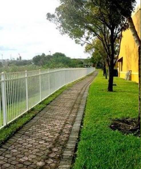 More Photos Of 10840 NW 138th St, Hialeah Warehouse For Lease