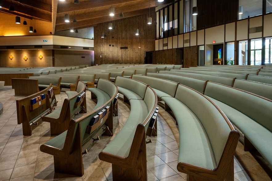 More Photos Of 11011 Hall Rd, Houston Religious Facility For Sale