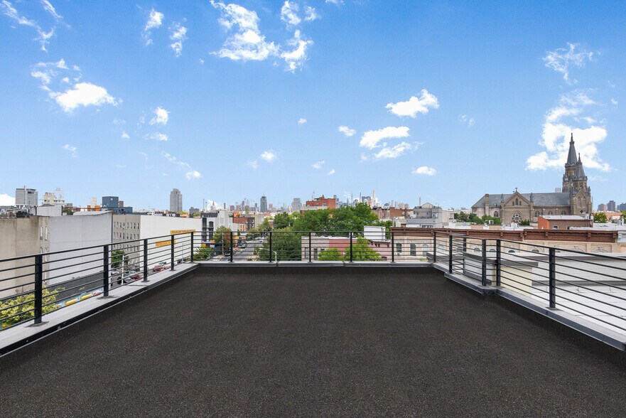 More Photos Of 158 Newton St, Brooklyn Apartments For Sale