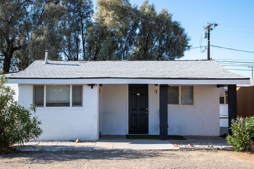 More Photos Of 331 W Church Ave, Ridgecrest Hotel For Sale