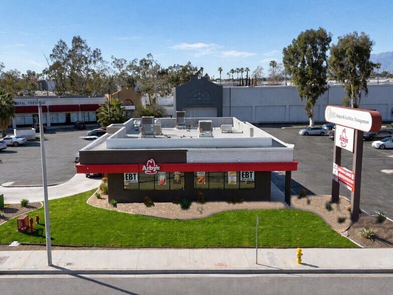 Primary Photo Of 670 S E St, San Bernardino Fast Food For Sale