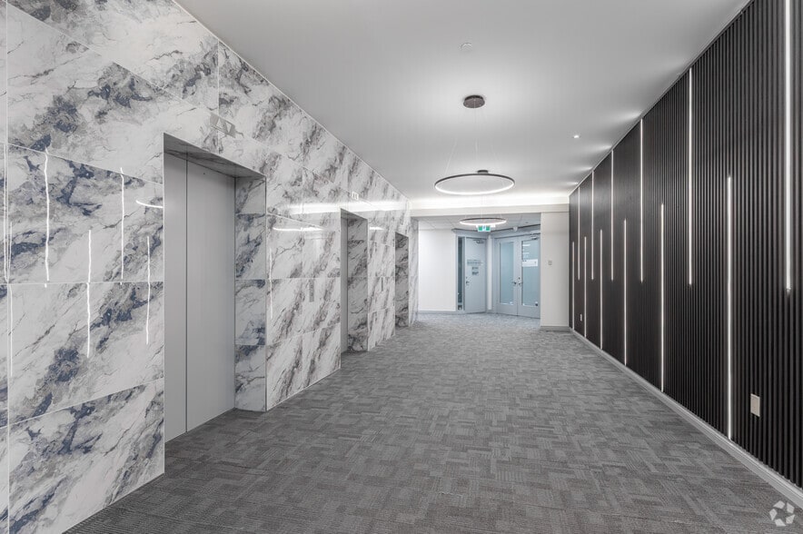 More Photos Of 5500 N Service Rd, Burlington Coworking Space